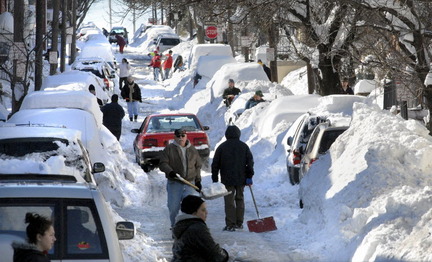 removing-snow-6144b8063d844498_large.jpg