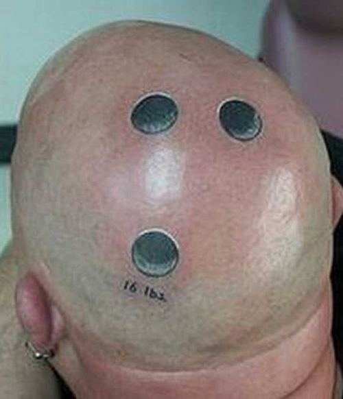 bizarre-nd-funny-tattoo-on-head.jpg