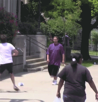 NEKRHEgcSnqustZUOmJy_Baseball%20Catch%20Prank.gif