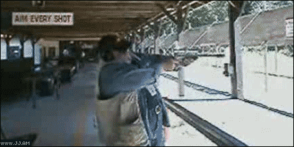 Magic+trick+aaannd+it+s+gone_61cfab_5172926.gif