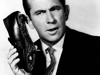 0_64_get_smart_shoe_phone.jpg