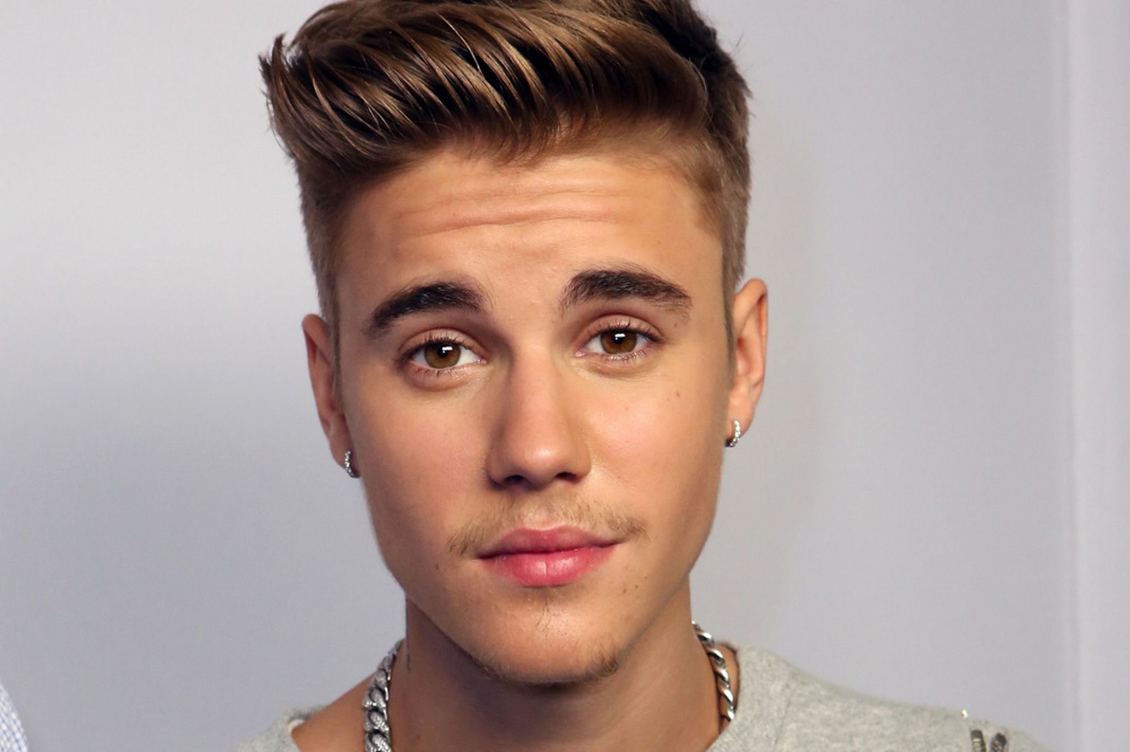 Justin-Bieber-Net-Worth.jpg