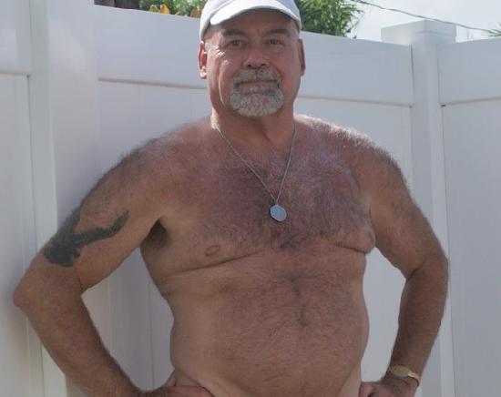 Man-Removes-Penis1.jpg