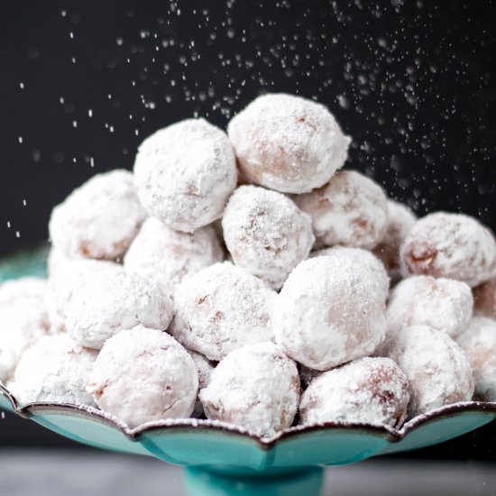 2281163-powdered-sugar-doughnut-holes.jpg