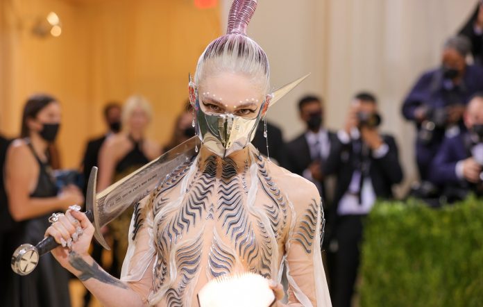 grimes-getty-theo-wargo-wireimage-696x442.jpg