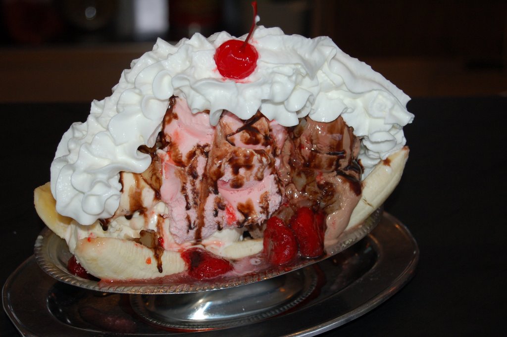 Traditional_Banana_Boat.jpg