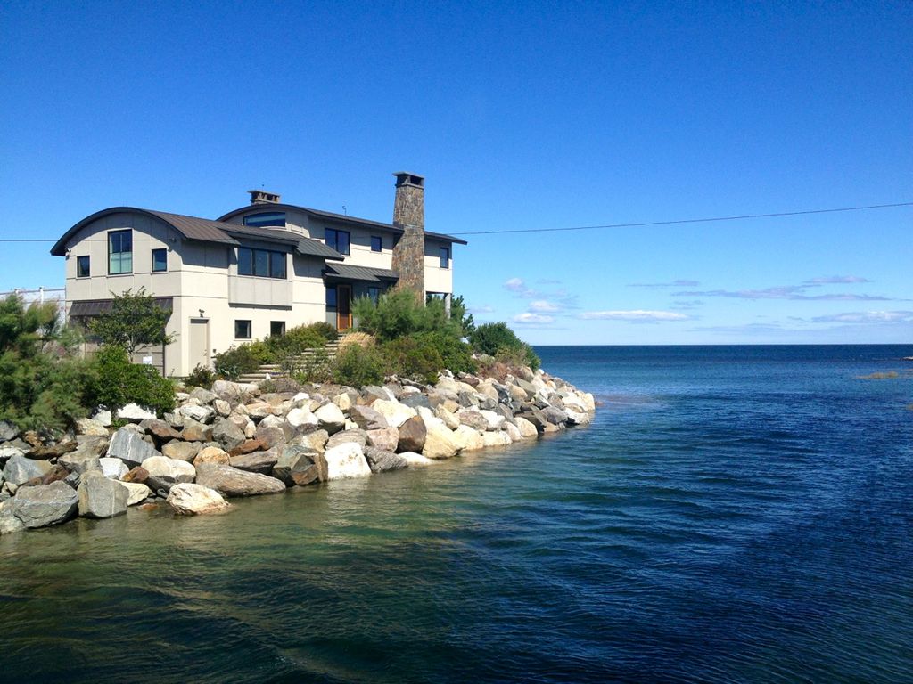waterfront-home_zpshbqco0sh.jpg