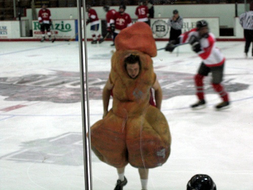 worst-mascot-ever.jpg