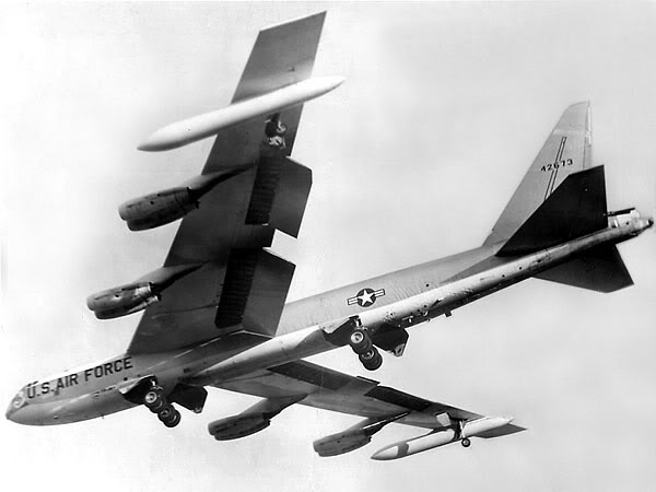 B52673.jpg