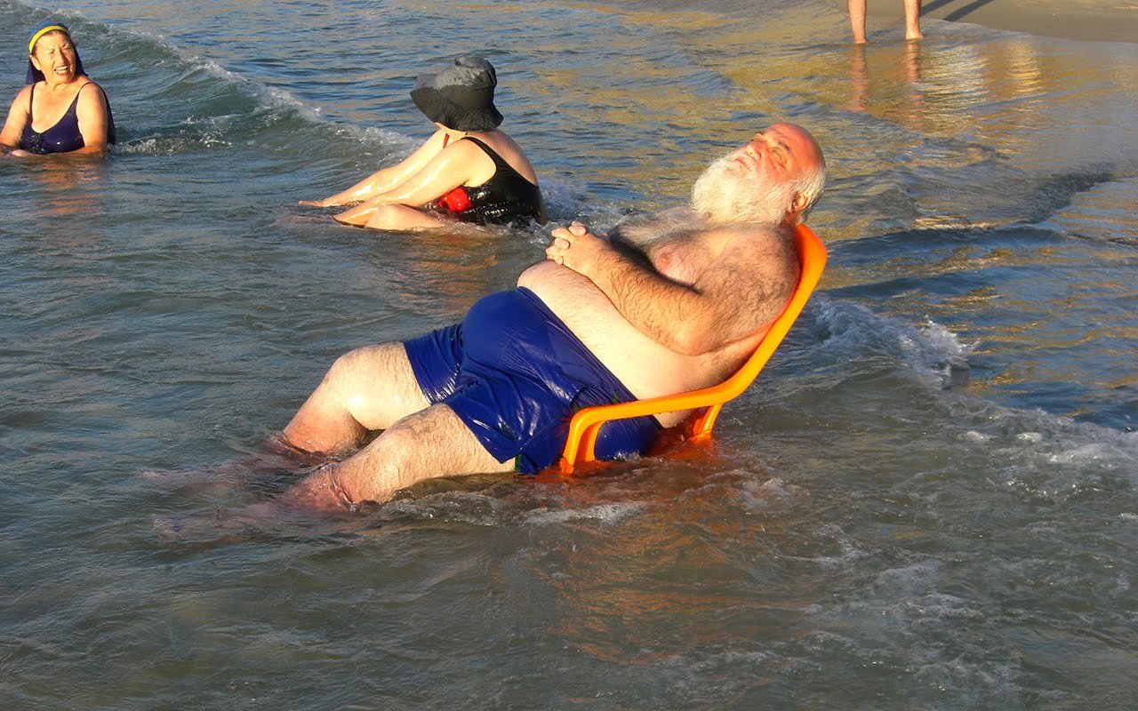 Funny-Beach-09.jpg
