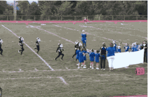 C2Cw2MP7TyaufyGUT0i3_Kids%20Football%20Banner%20Fail.gif