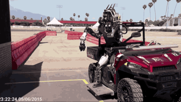 Advanced-Robots-Falling-Over-DARPA-Robotics-Challenge-Falling-Down-Funny-Video-of-Robots-300115.gif