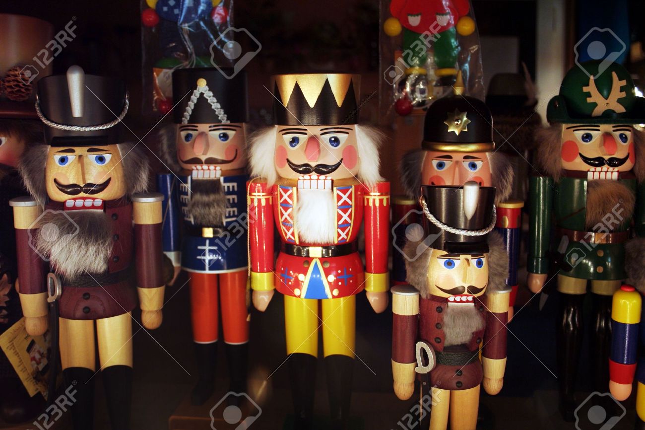 4940131-many-nutcrackers-together-in-the-christmas-time-Stock-Photo-nutcracker.jpg