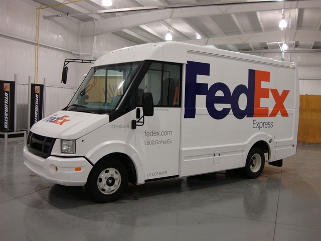 l-fedex-utilimaster-composite-delivery-vehicle.jpg
