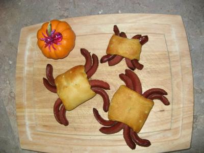 cat-litter-dessert-hotdog-spiders-fun-halloween-food-recipes-with-photos-21564096.jpg
