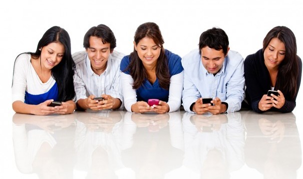 bigstock-Group-of-people-texting-on-the-32615255-e1412191289474-605x358.jpg