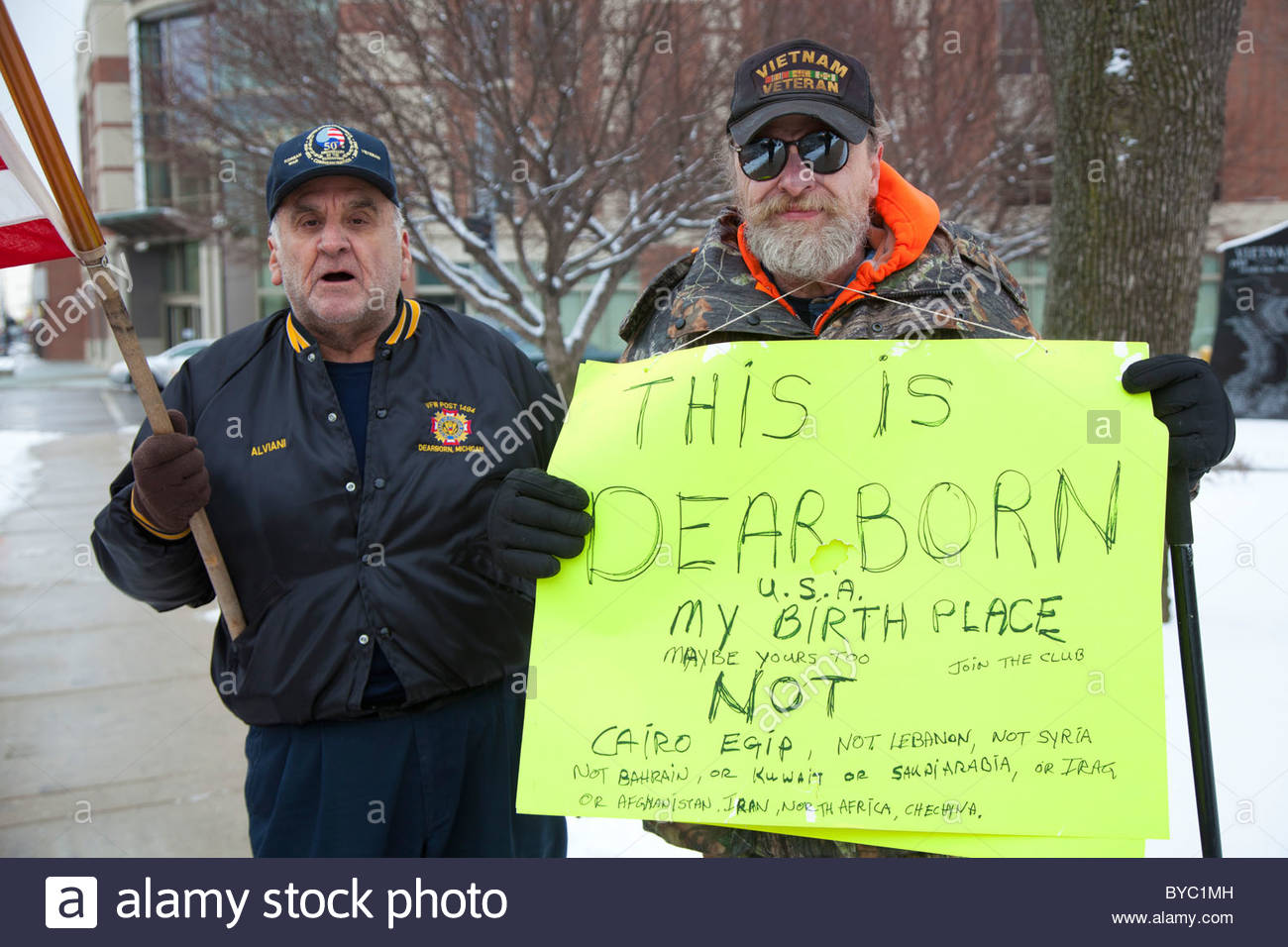 white-american-men-protest-arab-american-rally-in-dearborn-michigan-BYC1MH.jpg