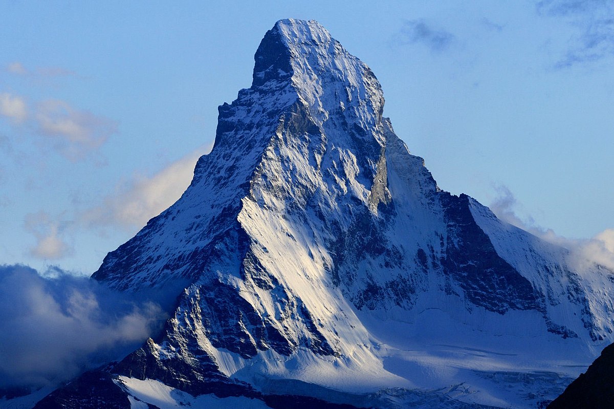 1200px-Matterhorn_from_Domh%C3%BCtte_-_2.jpg